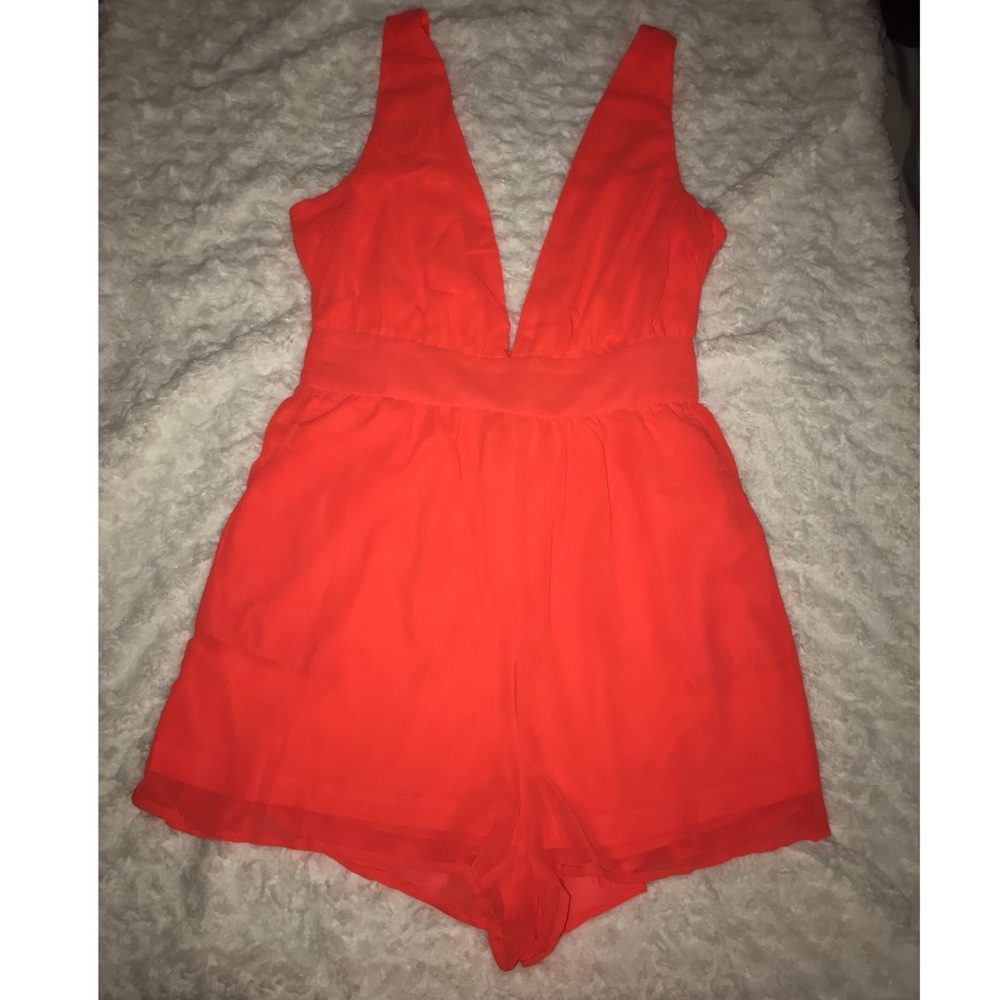 โจ orange V-Neck Romper ๐Host Pick๐ - Picture 5 of 7